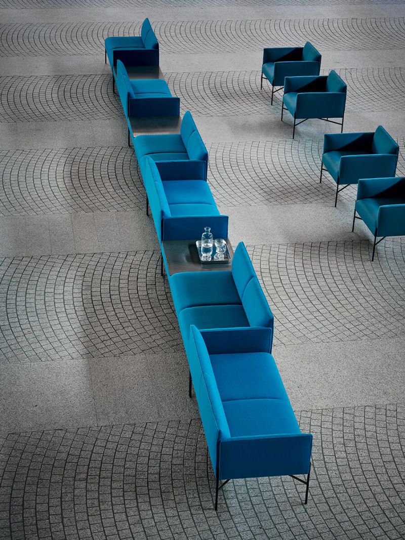 イタリア Tacchini「Chill-Out」ソファ 右側のみ 200万 Chill-Out Armchair | Armchairs | Tacchini